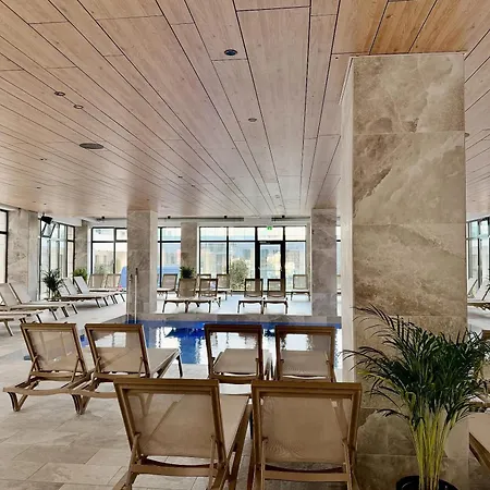 Japandi - Odyssey Pool & * Năvodari