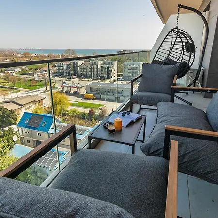 Japandi - Odyssey Pool & Năvodari