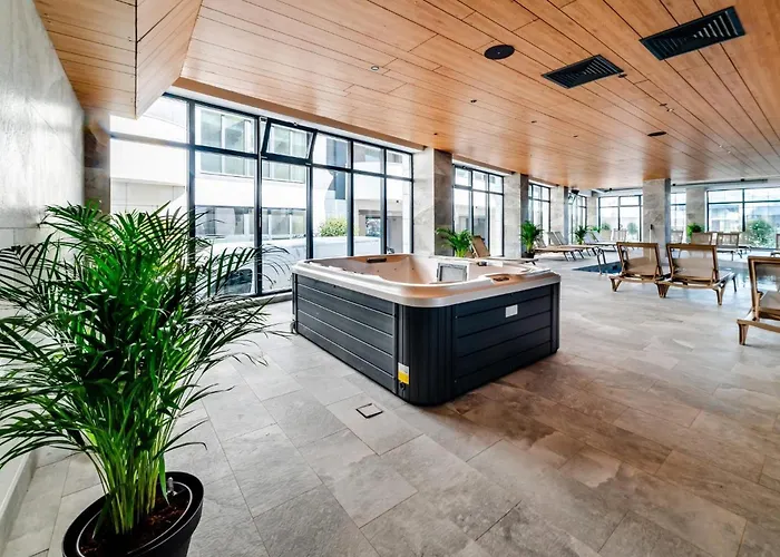 Japandi - Odyssey Pool & Apartment