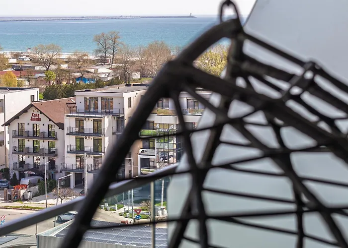 Japandi - Odyssey Pool & * Năvodari